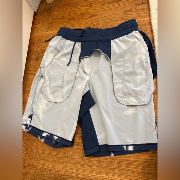 Lululemon T.H.E. Linerless Short 9" Indigo Ice Print Blue Multi Size Small Mens - Picture 11 of 13